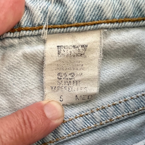 Vintage Levi’s 512 Shorts - Picture 4 of 5